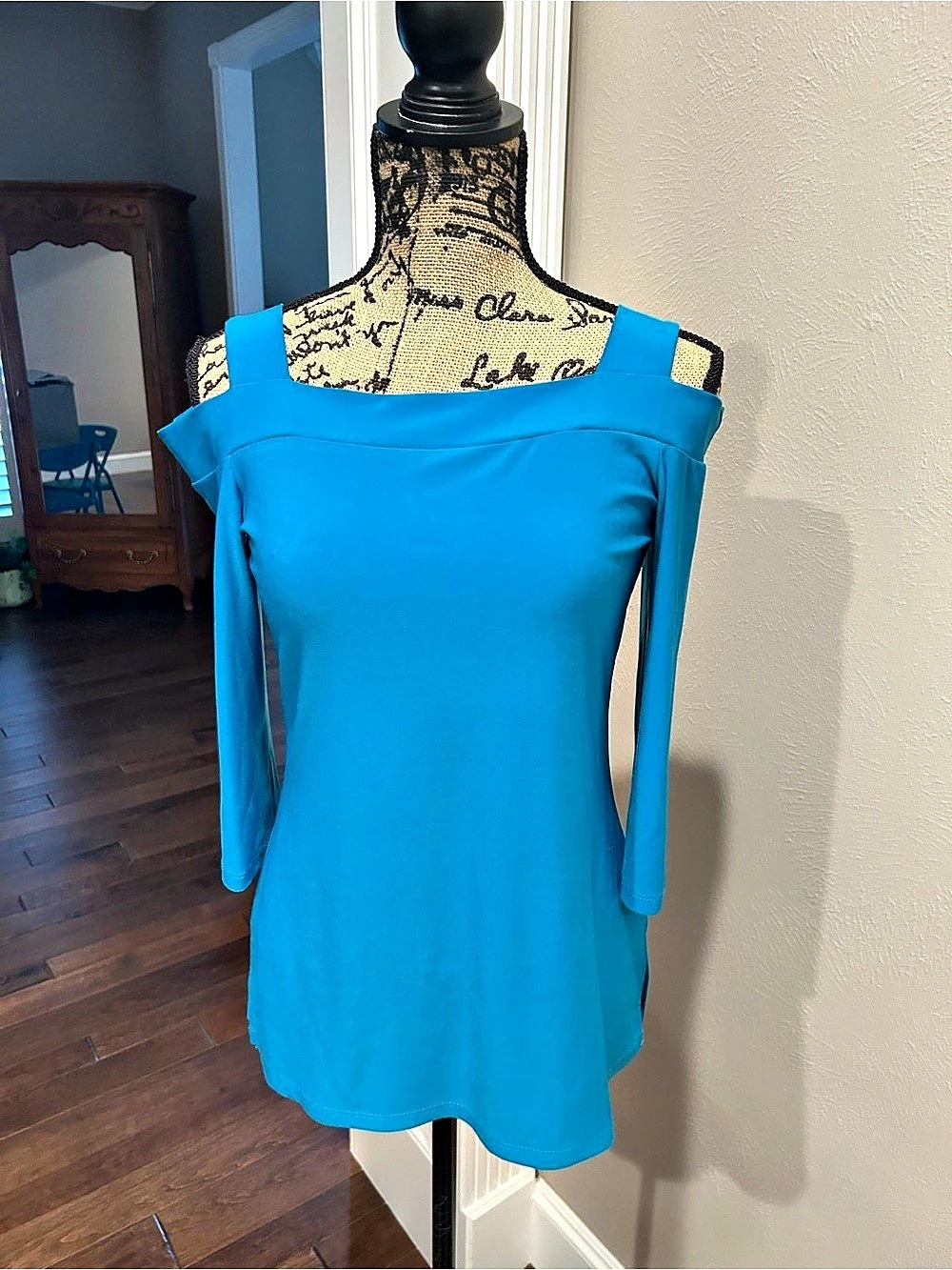 Frank Lyman Style 66021 Blue Long Sleeve Tunic Size 6 Like New